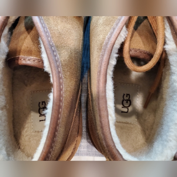 UGG - Picture 5 of 6